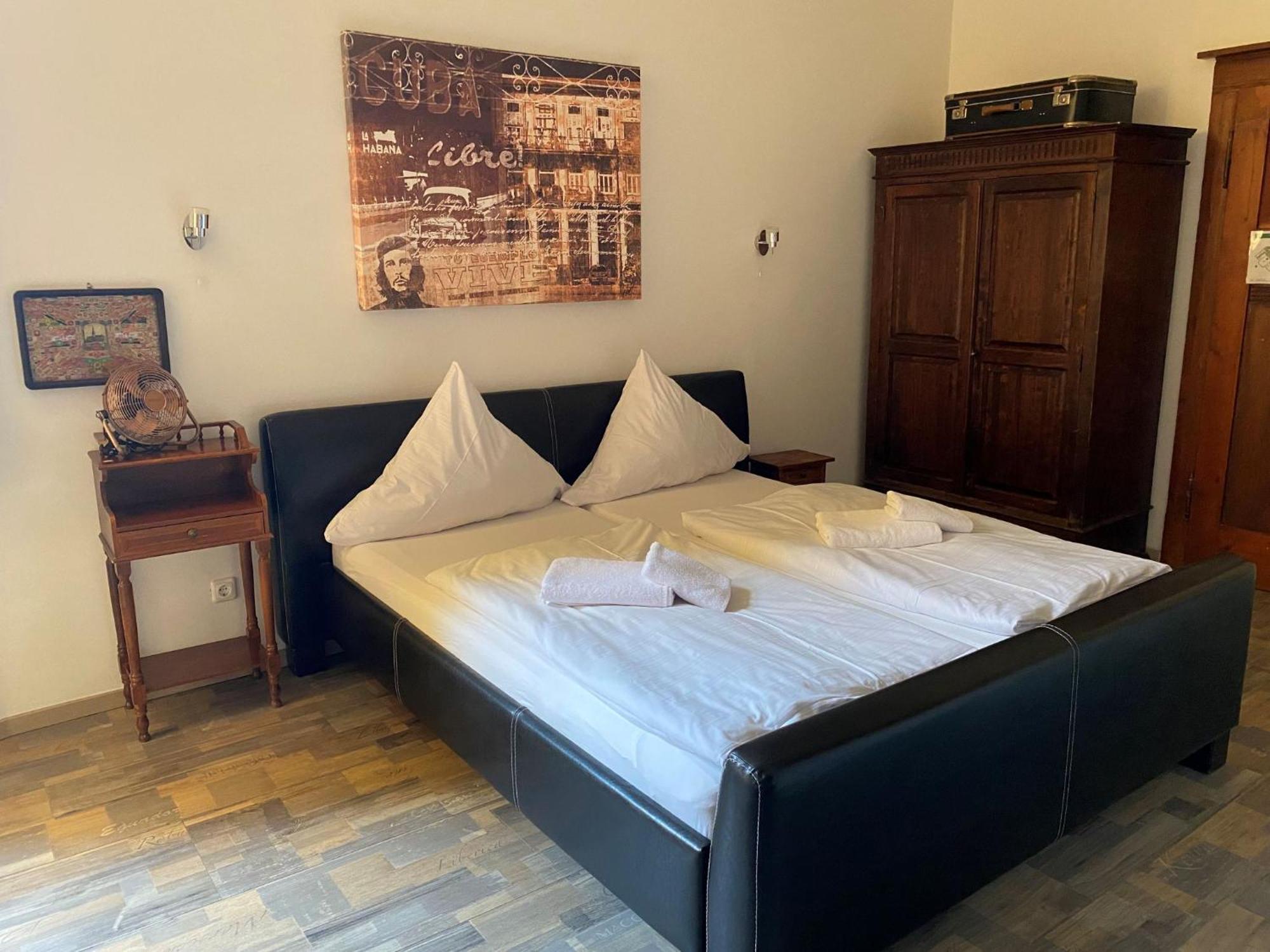Avalon Bed & Breakfast Themen/- Nichtraucherhotel Hannover Esterno foto