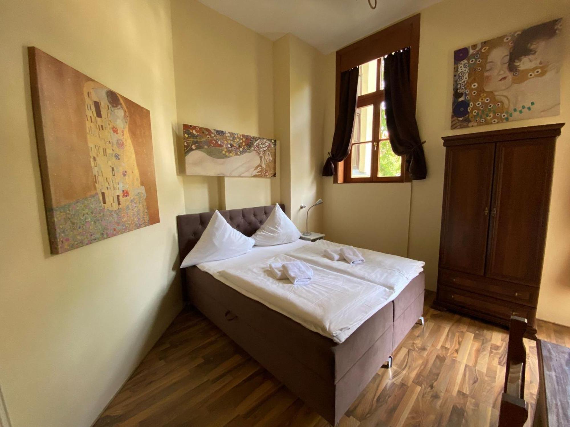 Avalon Bed & Breakfast Themen/- Nichtraucherhotel Hannover Esterno foto