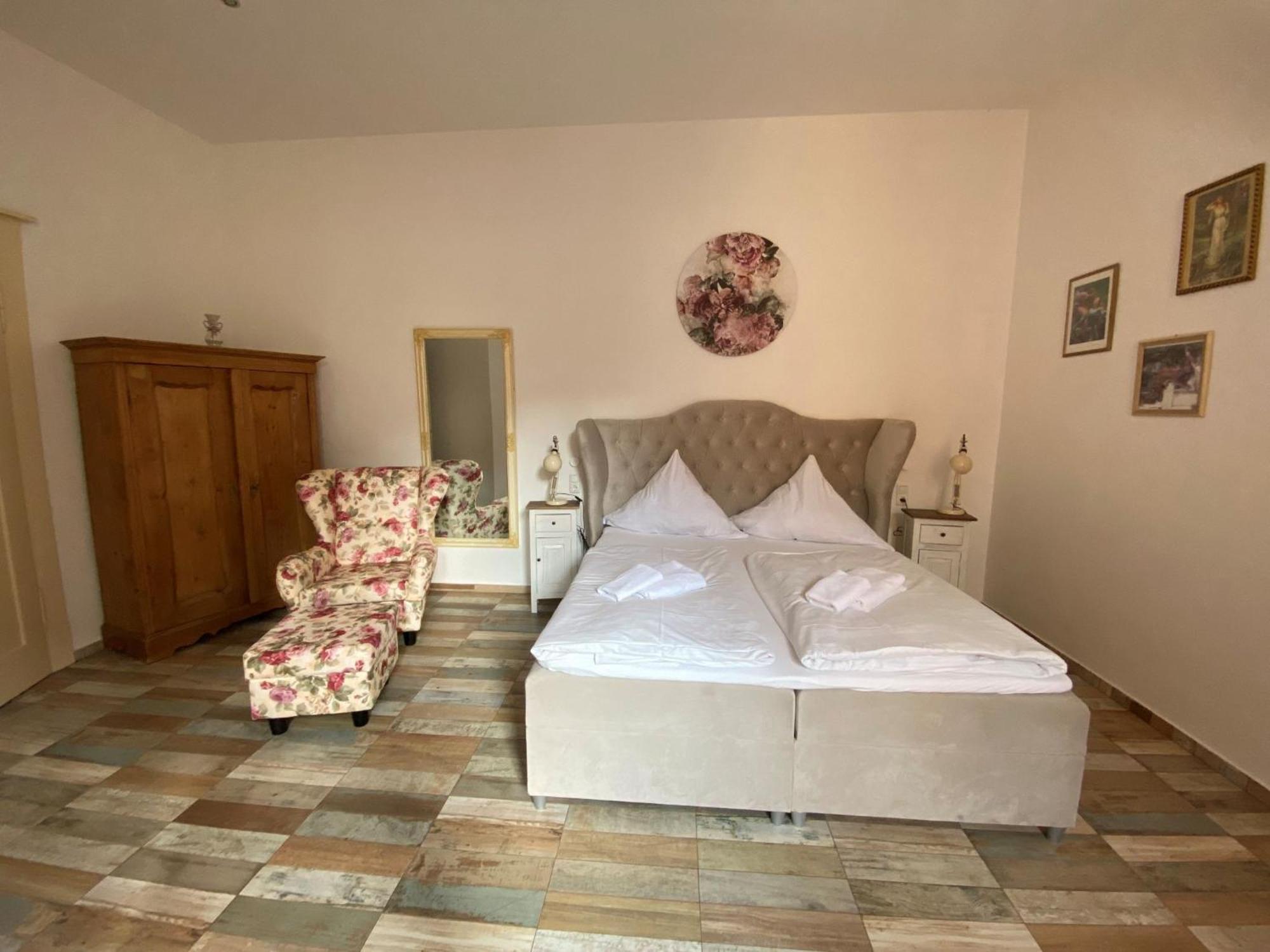 Avalon Bed & Breakfast Themen/- Nichtraucherhotel Hannover Esterno foto