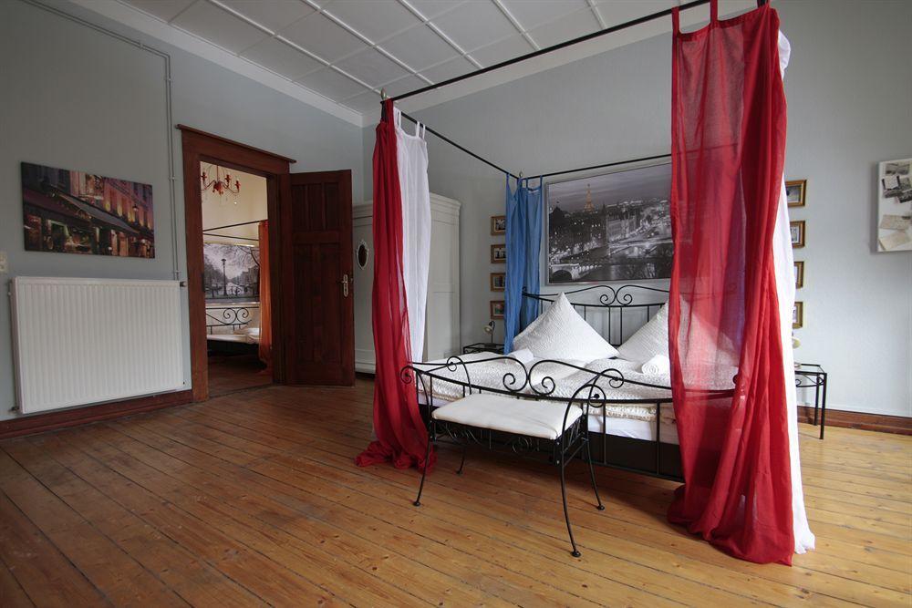 Avalon Bed & Breakfast Themen/- Nichtraucherhotel Hannover Esterno foto