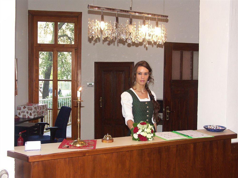 Avalon Bed & Breakfast Themen/- Nichtraucherhotel Hannover Esterno foto