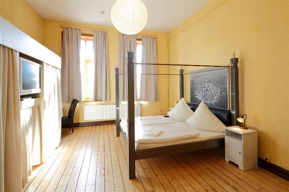 Avalon Bed & Breakfast Themen/- Nichtraucherhotel Hannover Esterno foto