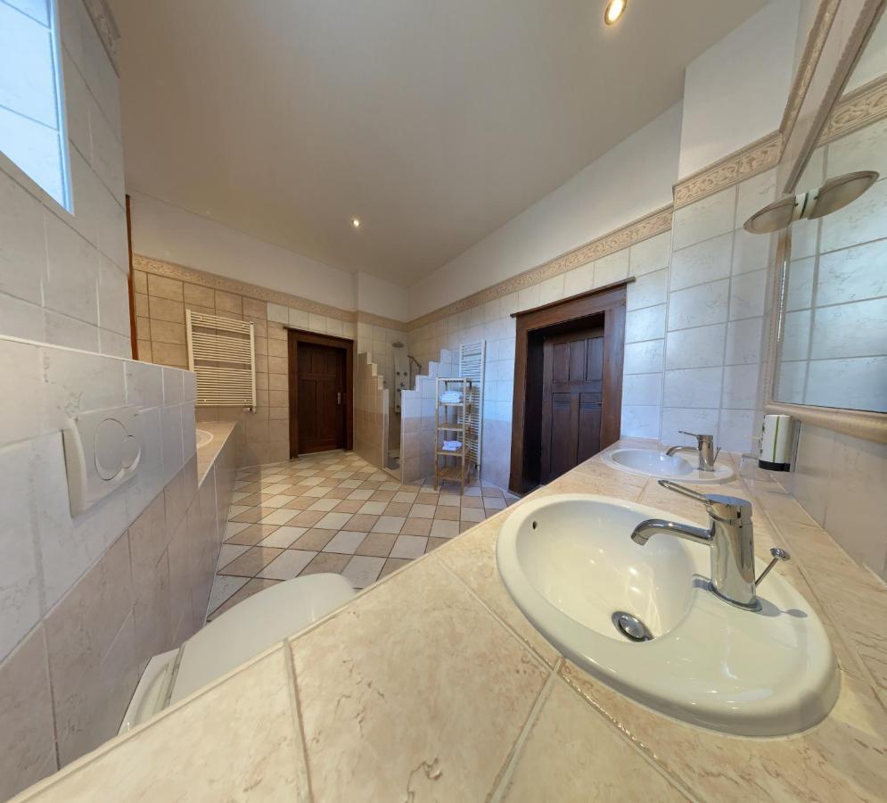 Avalon Bed & Breakfast Themen/- Nichtraucherhotel Hannover Esterno foto