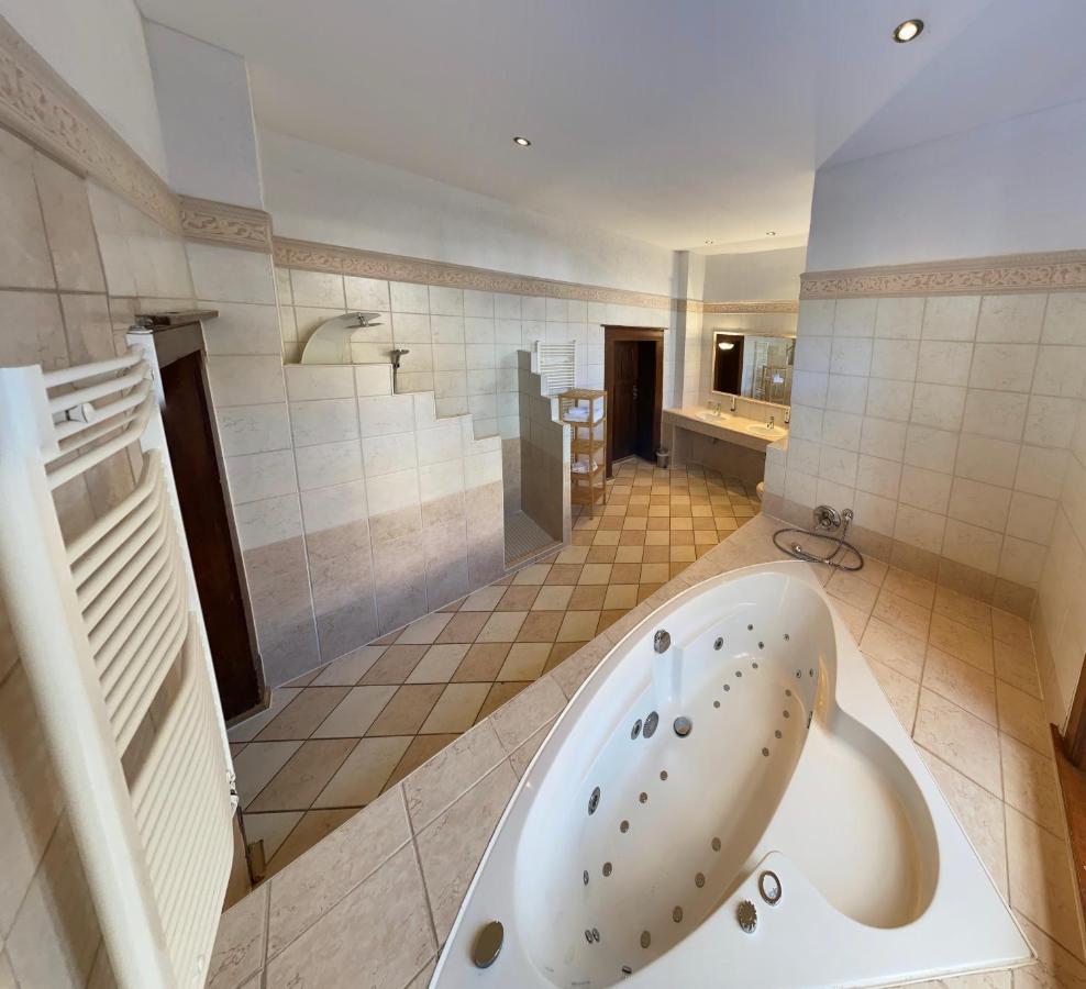 Avalon Bed & Breakfast Themen/- Nichtraucherhotel Hannover Esterno foto