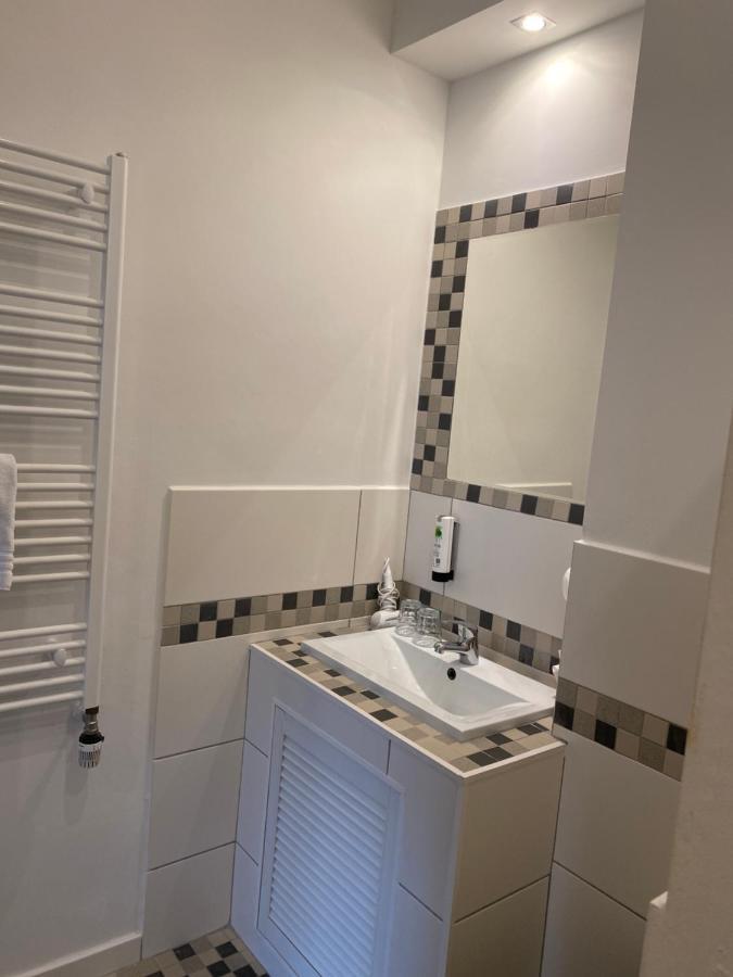Avalon Bed & Breakfast Themen/- Nichtraucherhotel Hannover Esterno foto